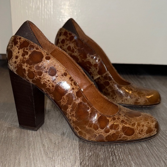 Donald J Pliner Casey Heels Pumps Shoes Size 6.5 - Picture 2 of 11